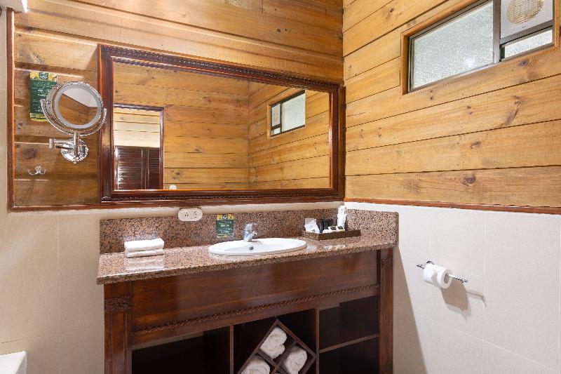 اتاق لوکس, Baldi Hot Springs Hotel & Spa