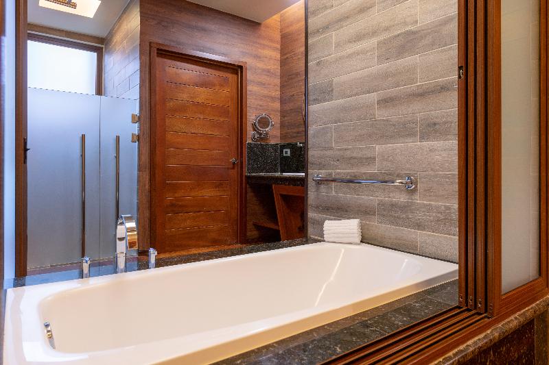 سوییت جونیور, Baldi Hot Springs Hotel & Spa
