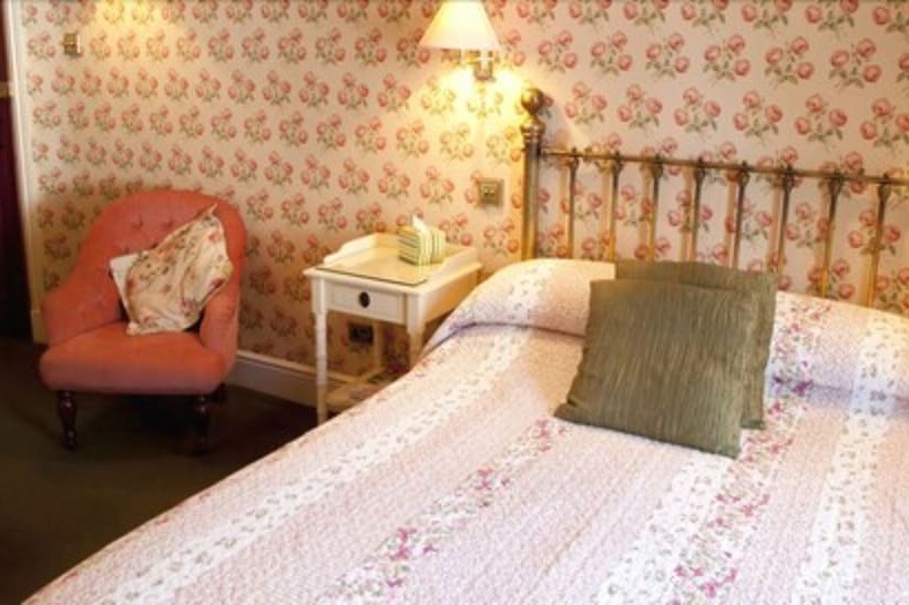Классический Номер, Bear Crickhowell