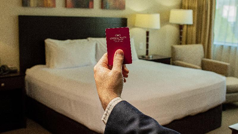 سوئیت با تخت بزرگ, Crowne Plaza Leon, An Ihg