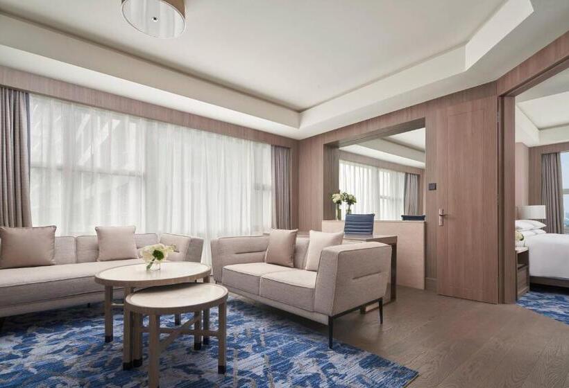 سوییت جونیور کلاب, Nanning Marriott