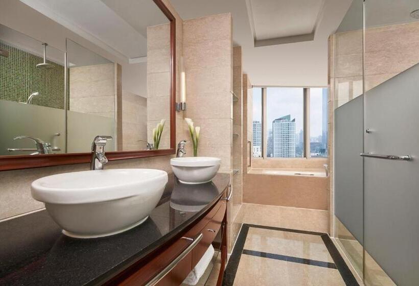 سوییت لوکس, Nanning Marriott