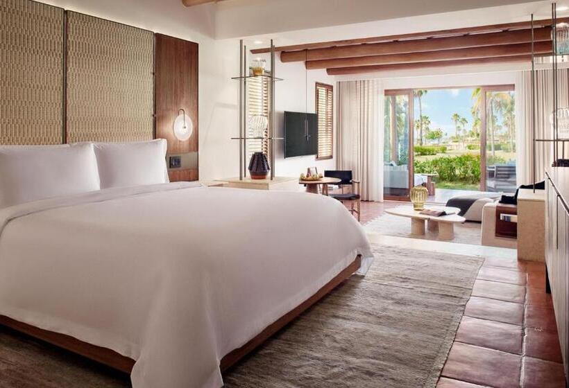 キングサイズベッドのデラックススイート, The St. Regis Punta Mita Resort