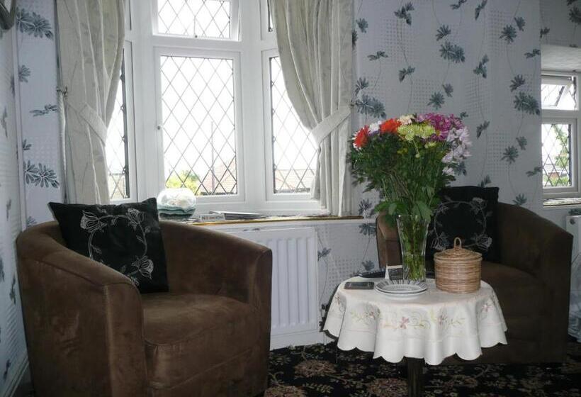 اتاق لوکس, Cherry Blossom Guest House