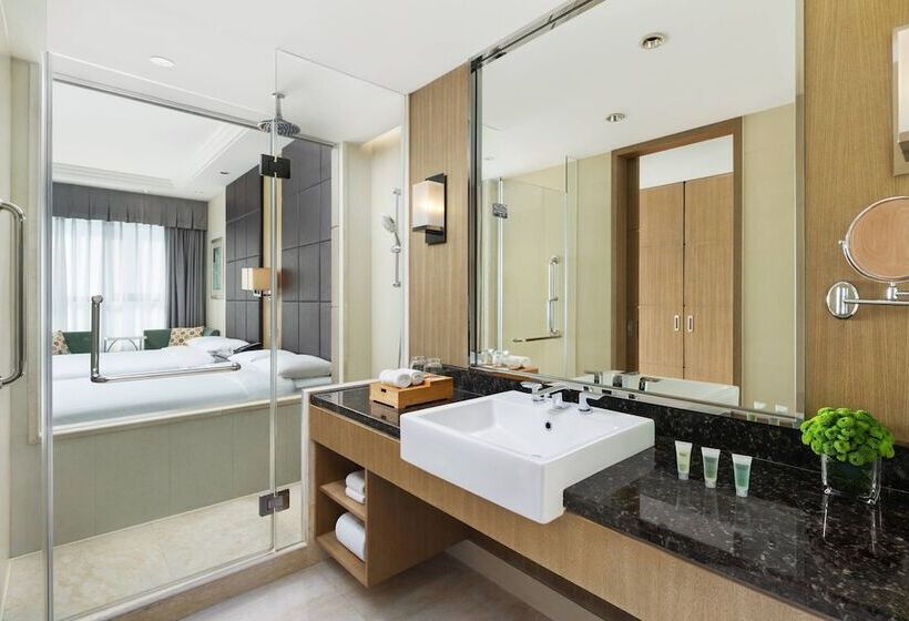 Номер Executive, Courtyard By Marriott Kunshan