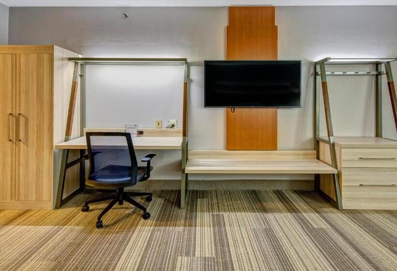 장애인을 위한 킹사이즈 침대 스탠다드 룸, Holiday Inn Express Hotel & Suites London, An Ihg