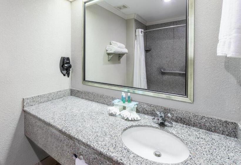 Номер Стандарт, Holiday Inn Express Hotel And Suites Lake Charles, An Ihg