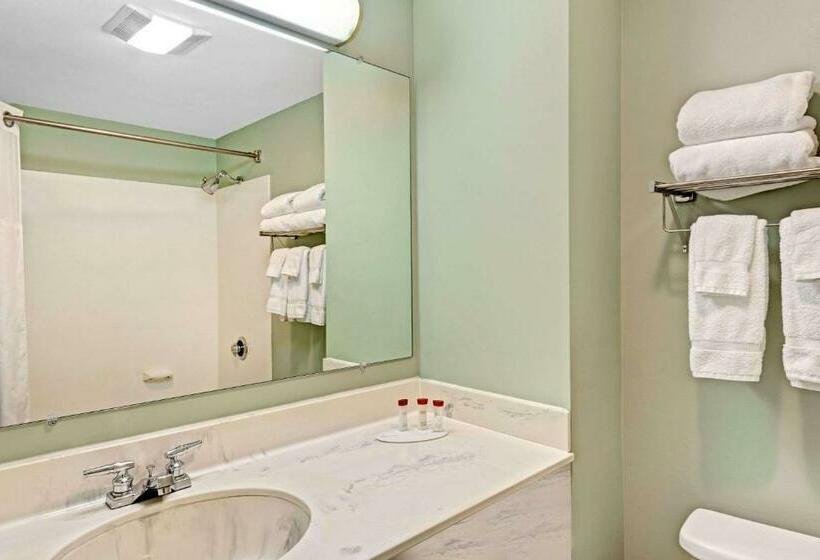 Стандартный Номер Кровать Кинг, Ramada By Wyndham Saco/old Orchard Beach Area