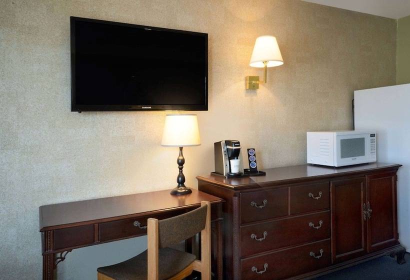 Номер Стандарт 2 Двуспальные Кровати, Thriftlodge By Wyndham Regina North
