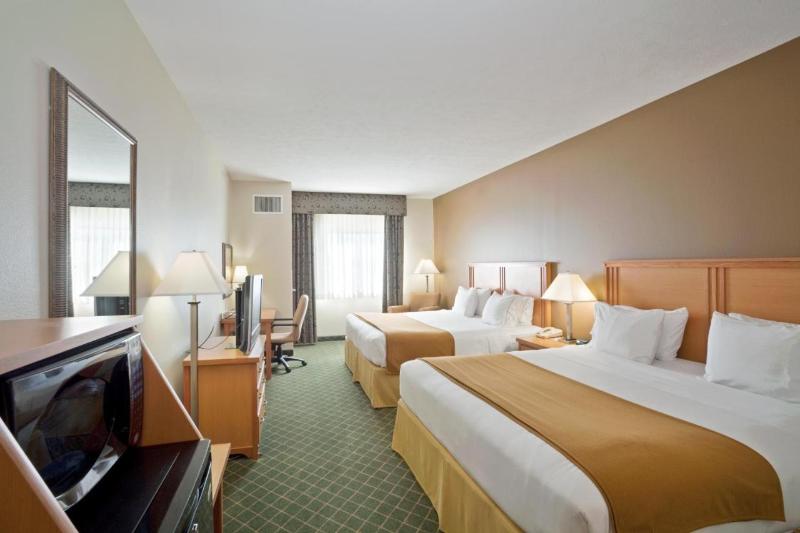 장애인을 위한 스탠다드 룸, Holiday Inn Express Hotel & Suites Lincoln South, An Ihg