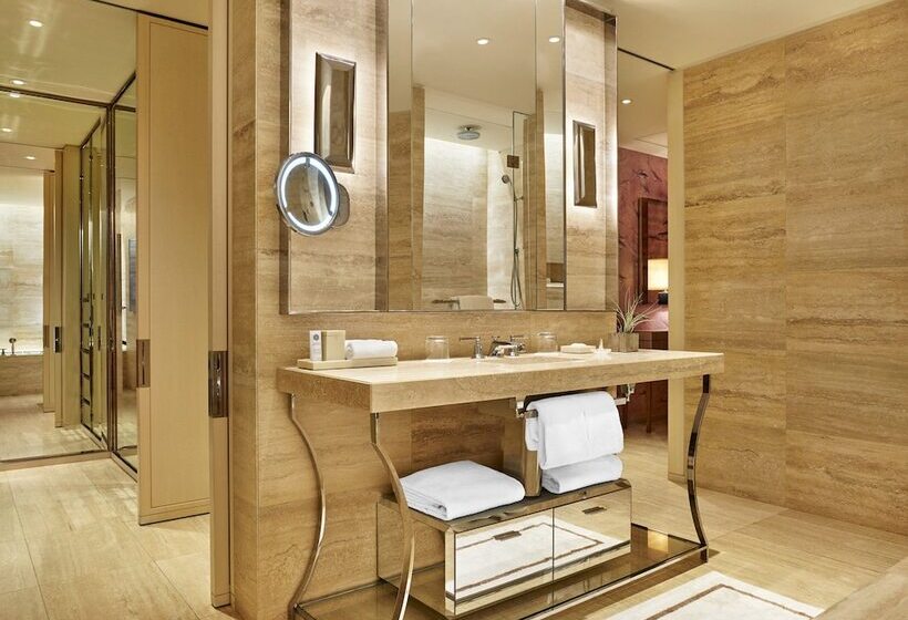带2个双人床的标准工作室, The St. Regis Bal Harbour Resort