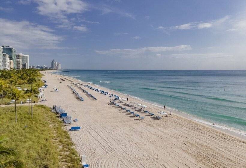 适用于残疾人士的豪华房间, The St. Regis Bal Harbour Resort