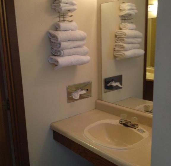 Номер Стандарт Трехместный, Budget Inn