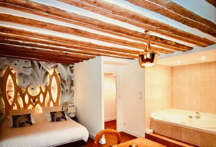 سوئیت با وان آب گرم, Castel Damandre