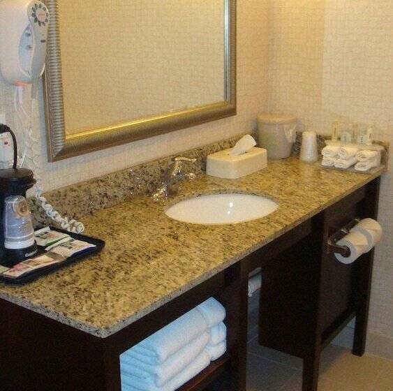스위트, Holiday Inn Express Hotel & Suites Jacksonville   Mayport / Beach, An Ihg