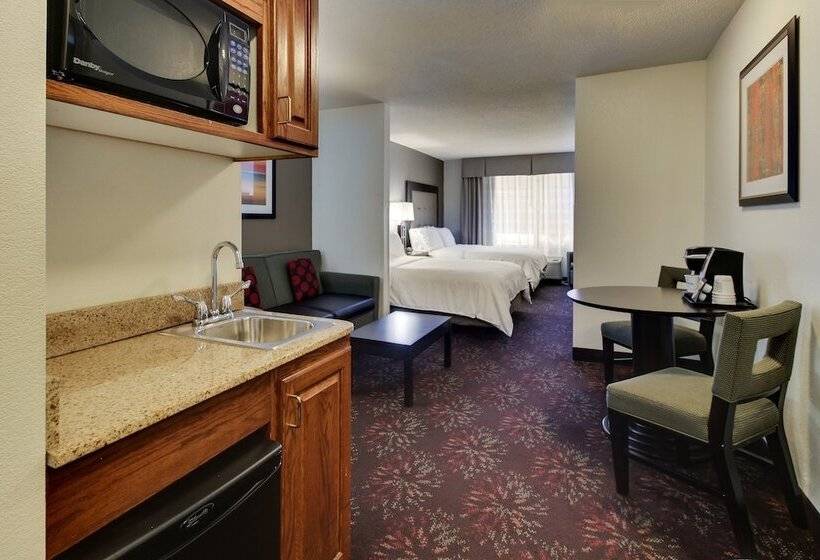 سوییت, Holiday Inn Express Hotel & Suites Lancaster Lititz, An Ihg