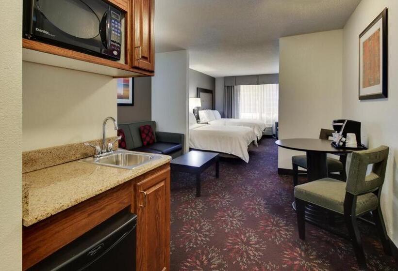 سوییت, Holiday Inn Express Hotel & Suites Lancaster Lititz, An Ihg