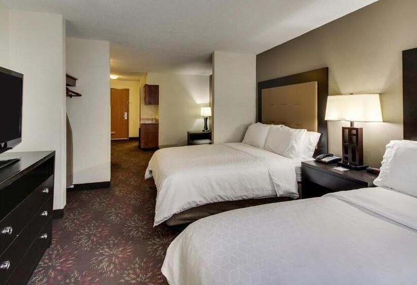 سوییت, Holiday Inn Express Hotel & Suites Lancaster Lititz, An Ihg