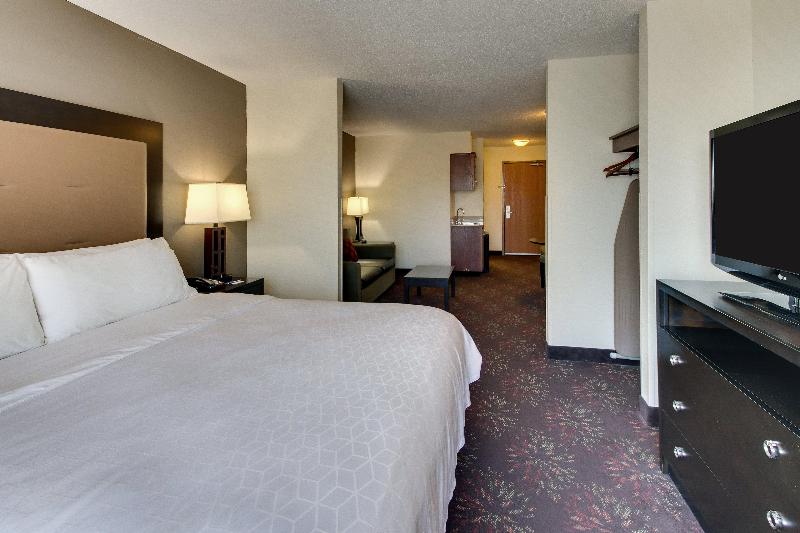 سوئیت با تخت بزرگ, Holiday Inn Express Hotel & Suites Lancaster Lititz, An Ihg