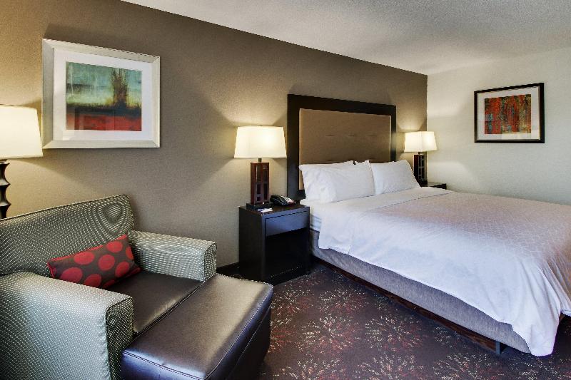 اتاق استاندارد با تخت بزرگ برای معلولان, Holiday Inn Express Hotel & Suites Lancaster Lititz, An Ihg