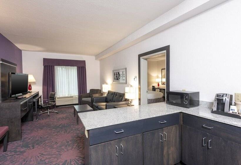 Люкс, Holiday Inn Express & Suites Columbus   Polaris Parkway / Columbus, An Ihg