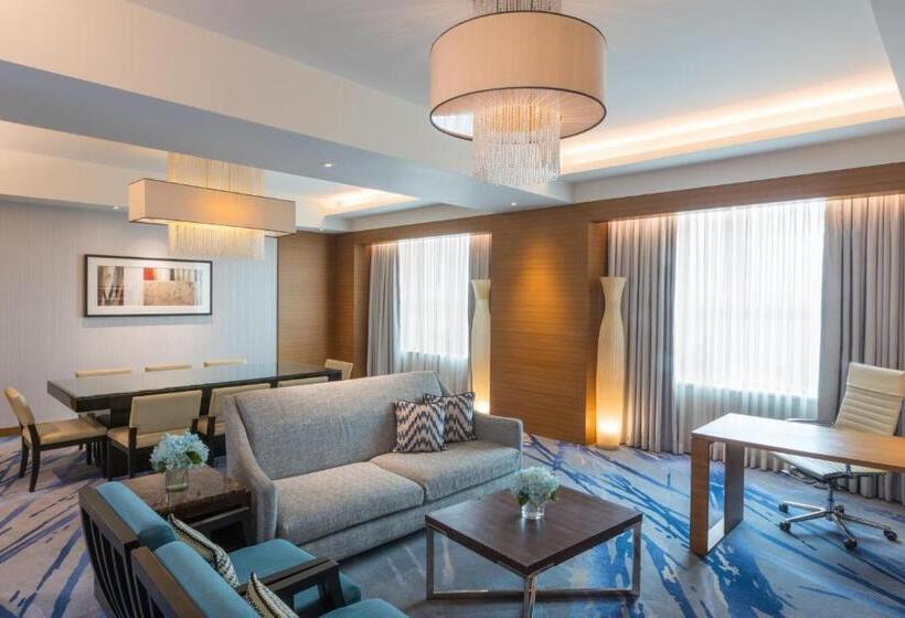 デラックススイート, Radisson Blu Cebu