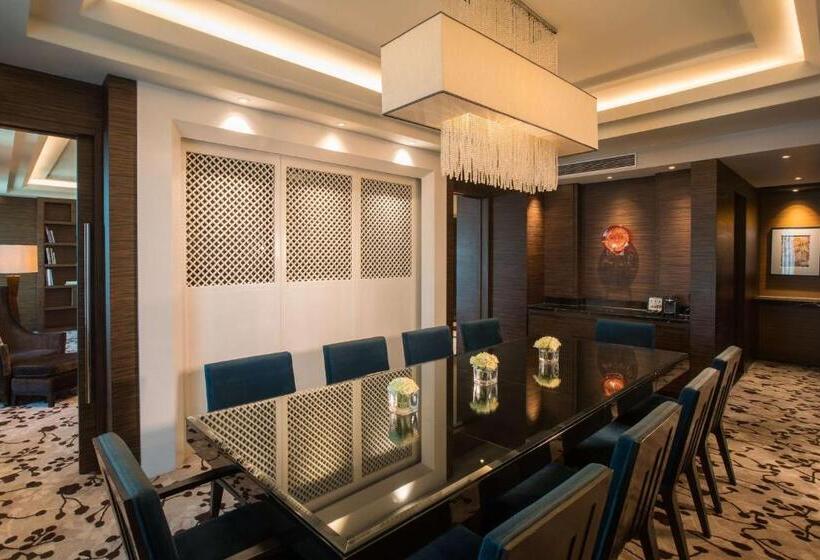 プレジデントスイートルーム, Radisson Blu Cebu