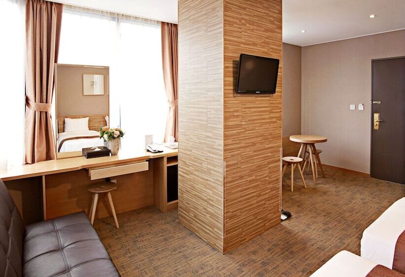 Номер Стандарт Трехместный, Skypark Myeongdong 2