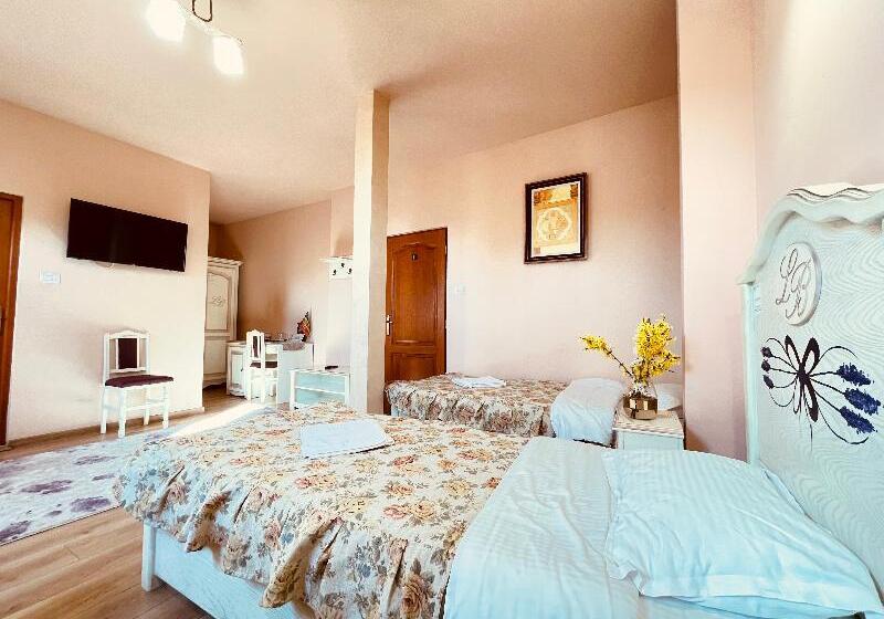 豪华三人间, Leaganul Bucovinei Guest House
