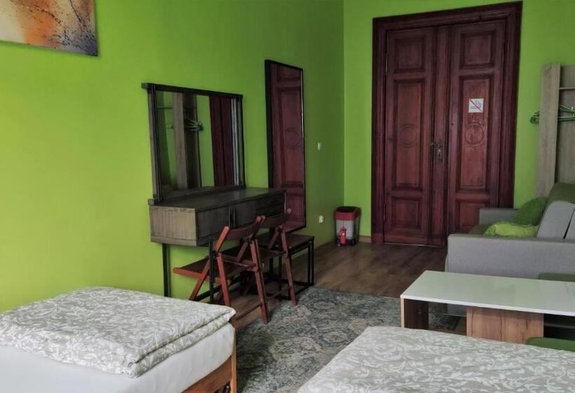 اتاق استاندارد, Babel Hostel, Dworzec Pkp, Rynek