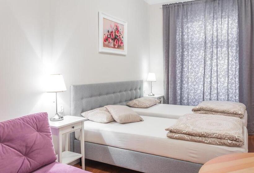 اتاق استاندارد, Babel Hostel, Dworzec Pkp, Rynek