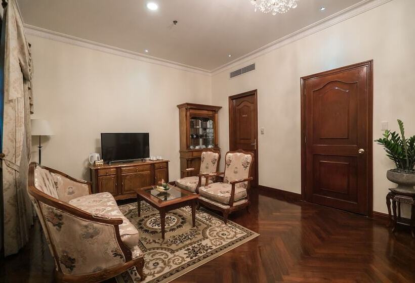 سوییت اجرایی, Grand Saigon