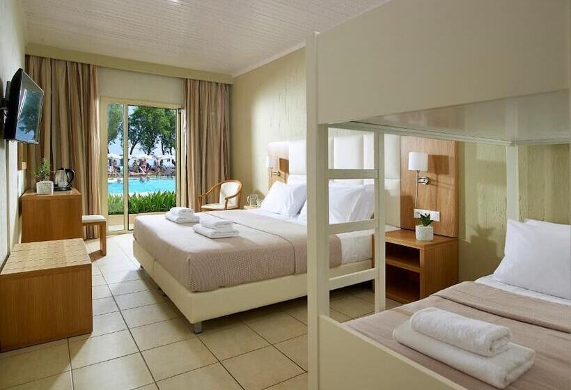 Семейный Номер, Malia Bay Beach Hotel & Bungalows