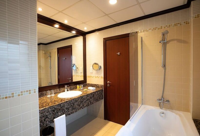 Люкс 4 Спальни, Delta Hotels By Marriott Jumeirah Beach, Dubai