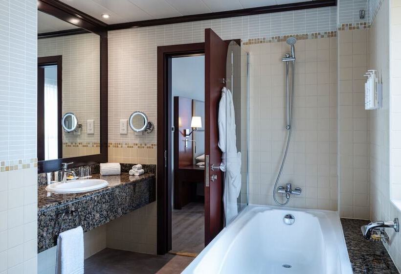Номер Стандарт, Delta Hotels By Marriott Jumeirah Beach, Dubai