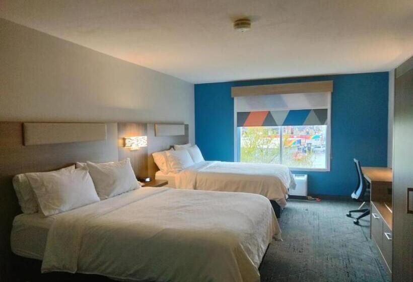 스탠다드 자쿠지 룸, Holiday Inn Express Lapeer, An Ihg