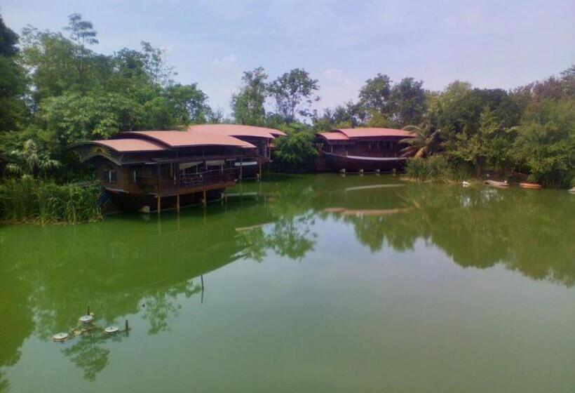 침실 1개 주택, Momchailai River Retreat