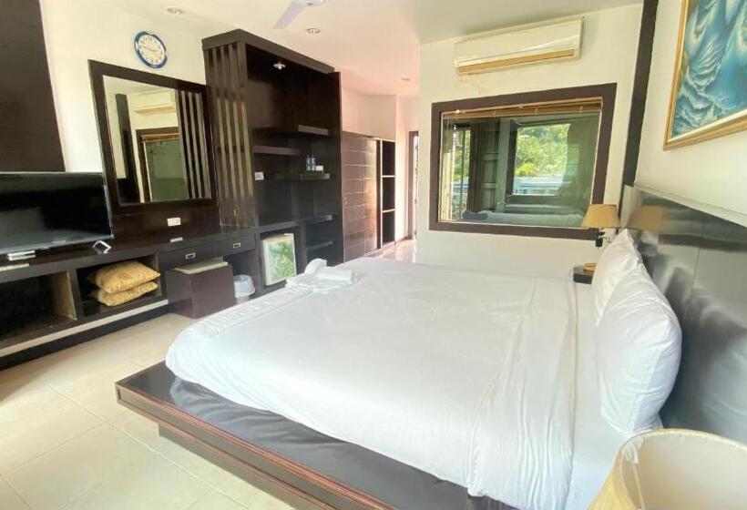 디럭스 룸, Sm Patong Resort