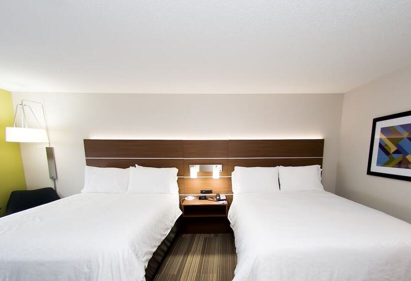 Номер Стандарт 2 Двуспальные Кровати, Holiday Inn Express Hotel And Suites Statesville By Ihg