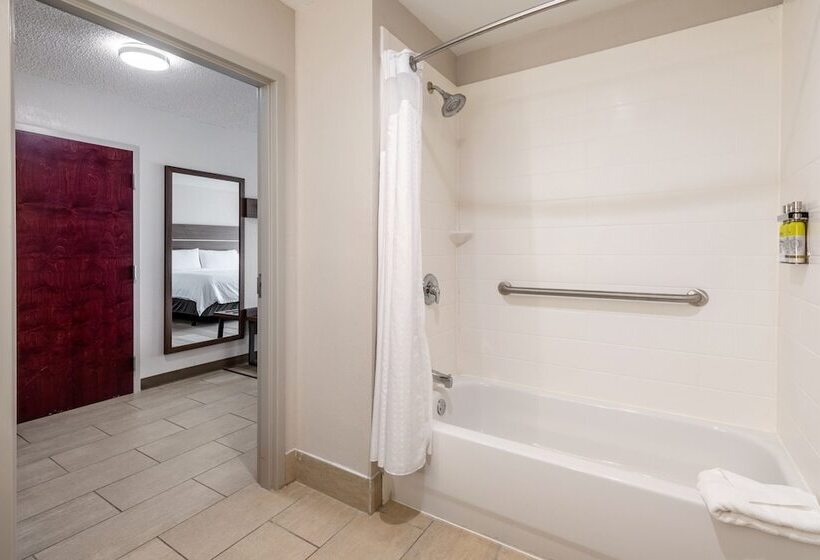 Люкс, Holiday Inn Express Hotel And Suites Statesville By Ihg