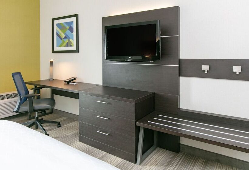 اتاق استاندارد با چشم‌انداز رودخانه, Holiday Inn Express Hotel & Suites Seaside Convention Center, An Ihg