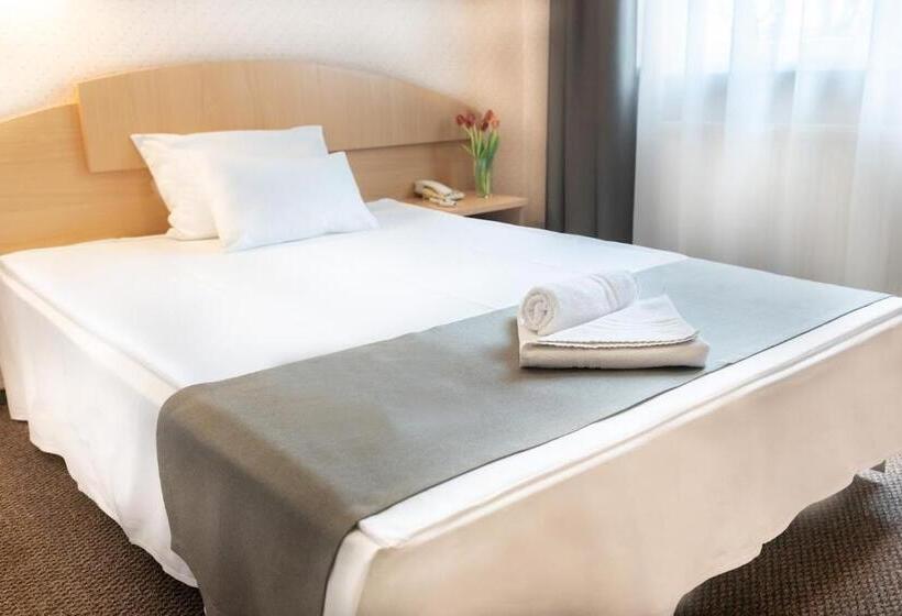 اتاق استاندارد یک نفره, Aribė Hotel Klaipėda, Free Parking