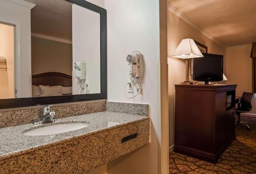 장애인을 위한 킹사이즈 침대 스탠다드 룸, Best Western Salinas Monterey