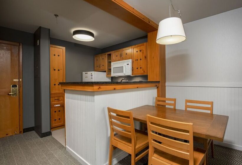 스위트, Lodge De La Montagne