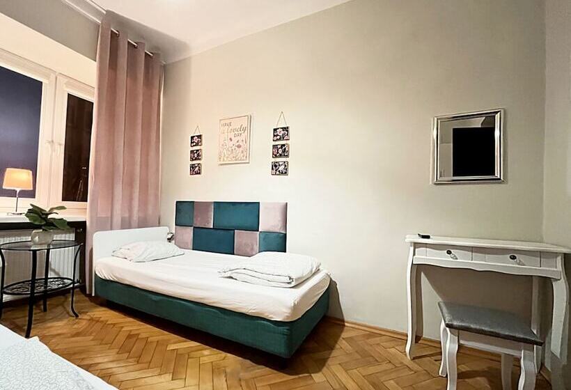 Номер Стандарт Совместная Ванная, Hostel Helvetia   Privates In City Center And Old Town