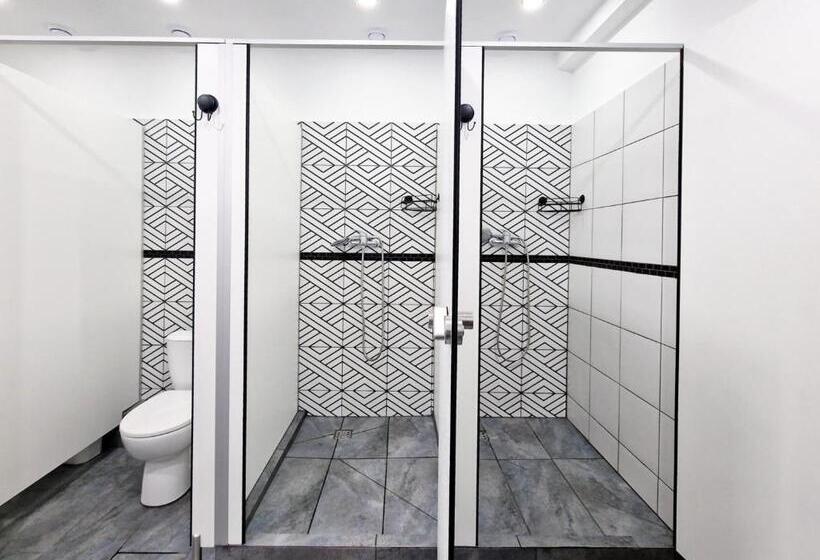 Номер Стандарт Совместная Ванная, Hostel Helvetia   Privates In City Center And Old Town