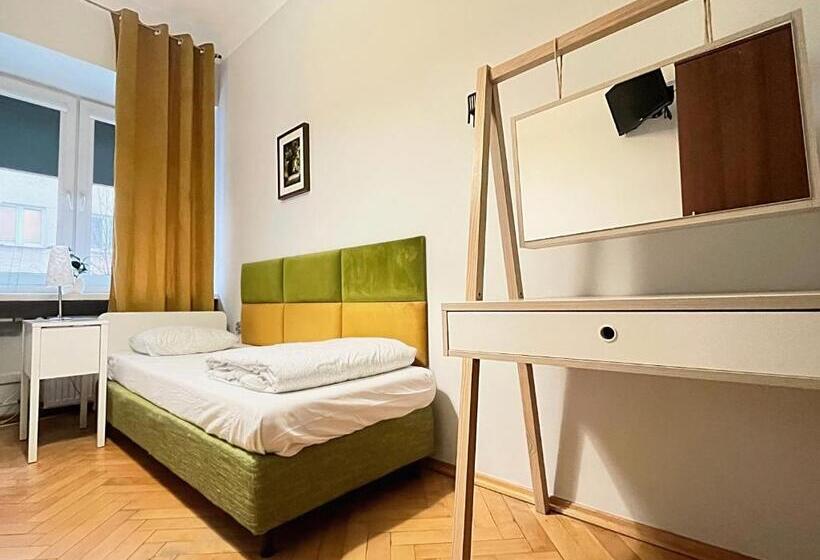 Номер Стандарт Совместная Ванная, Hostel Helvetia   Privates In City Center And Old Town