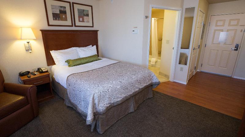 Люкс Адаптированный для Инвалидов, Candlewood Suites Springfield, An Ihg