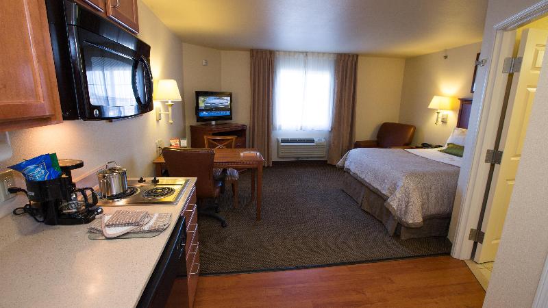 Студия Стандарт, Candlewood Suites Springfield, An Ihg