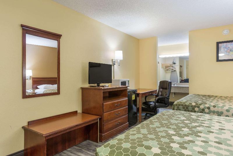 استودیوی استاندارد, Hampton Inn & Suites Reno